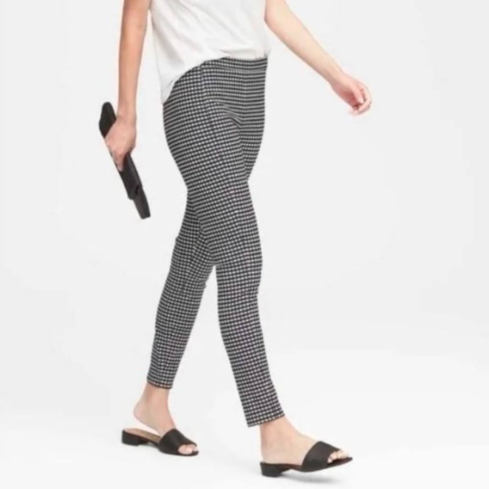Banana Republic Devon Black Gingham Pants, size 0